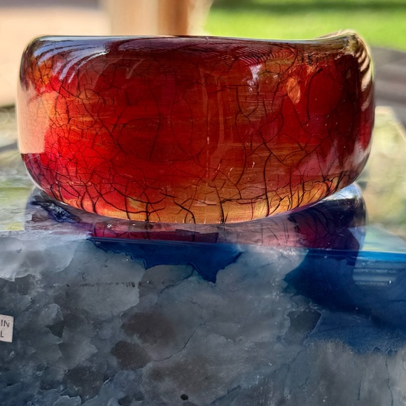 Vintage Crackle Resin Bangle – Fiery Red Statement Piece with Unique Aged Charm - Picture 1 of 10